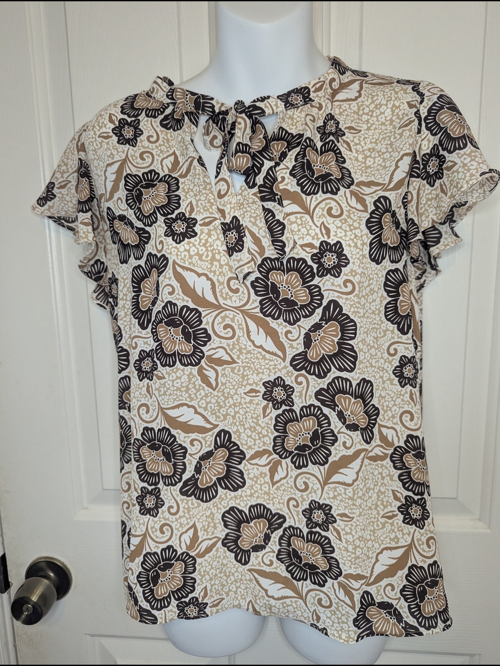 LOFT Floral Flutter Sleeve Blouse Womens Sz S Neutral Tie Neck Keyhole Peasant